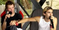 Filename=JaredandMattholdinghands2_s.jpgFilesize=44KiBDimensions=561x288Date added=Jan 12, 2013 JaredandMattholdinghands2_s.jpg