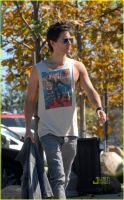 jared-leto-sleeveless-sexy-05.jpg