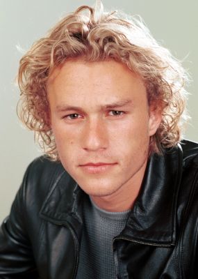 1262379924 Mansion of Celebs Heath Ledger Shooting 2000 008