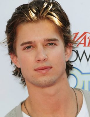 drew-van-acker-cute