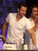 Filename=comiccon2005crop236rt.jpgFilesize=227KiBDimensions=904x1184Date added=Aug 13, 2009 comiccon2005crop236rt.jpg