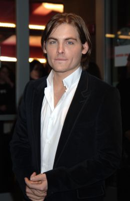 09406 Kevin Zegers 741 122 393lo