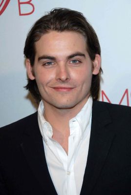 22338 grammypartyKevinZegers 2 951lo