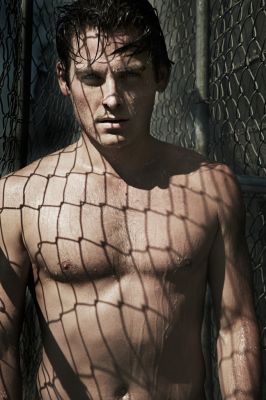 flaunt-magazine-kevin-zegers-shirtless-naked-2013