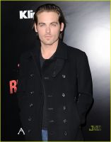 kevin-zegers-runaways-premiere-05.jpg