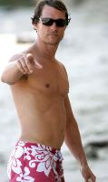 gallery_enlarged-matthewmconaughey-shirtless-photos-061608-16.jpg