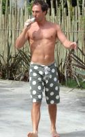 Filename=matt3.jpgFilesize=118KiBDimensions=721x1150Date added=Oct 26, 2007 matt3.jpg