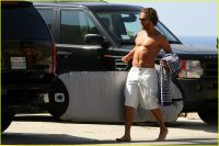 Filename=matthew-mcconaughey-surfing-03.jpgFilesize=160KiBDimensions=1222x818Date added=Oct 26, 2007 matthew-mcconaughey-surfing-03.jpg