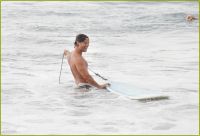 matthew-mcconaughey-surfing09.jpg