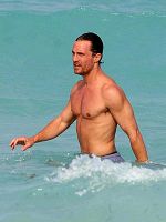 Filename=mmcconaughey.jpgFilesize=22KiBDimensions=300x400Date added=Oct 26, 2007 mmcconaughey.jpg