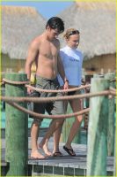 hayden-panettiere-milo-ventimiglia-bora-bora-14.jpg