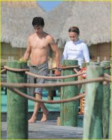 hayden-panettiere-milo-ventimiglia-bora-bora-20.jpg