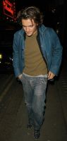 Filename=orlando_candid04.jpgFilesize=214KiBDimensions=500x1048Date added=Dec 26, 2012 orlando_candid04.jpg