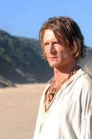 philip-winchester-robinson-crusoe.jpg