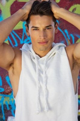 tumblr n7p2p7He5G1s87kego2 400