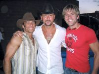 Filename=bluecounty_tim.jpgFilesize=29KiBDimensions=400x300Date added=Sep 03, 2008 bluecounty_tim.jpg