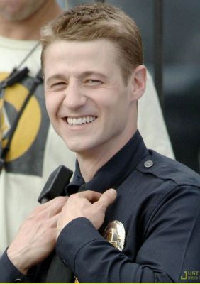 benjamin-mckenzie-lapd-05