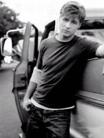 Filename=BenjaminMcKenzie-2-300.jpgFilesize=83KiBDimensions=300x395Date added=Oct 12, 2007 BenjaminMcKenzie-2-300.jpg