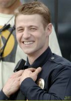 benjamin-mckenzie-lapd-05.jpg